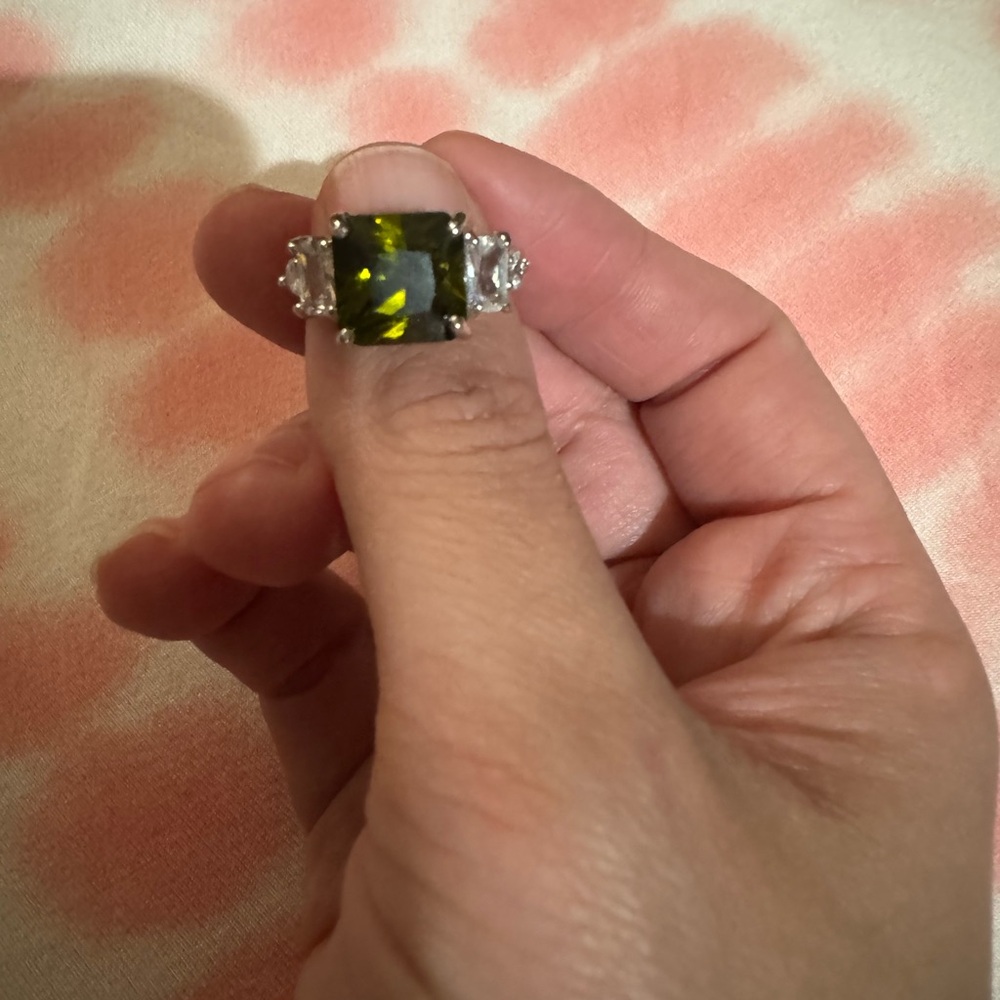 Darker green/brown diamond ring, costume jewelry. Beautiful and light weight